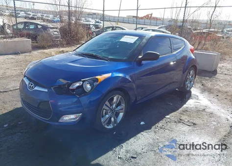 2017 Hyundai Veloster Value Edition z USA, uszkodzony, nr VIN KMHTC6AD2HU315908